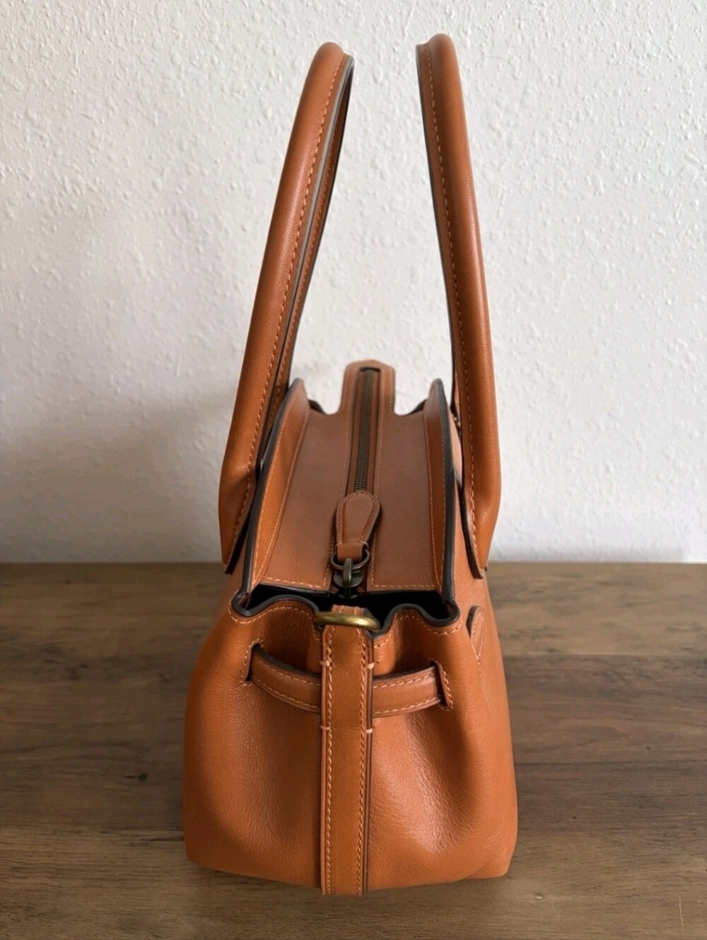 NWT Coach Empire 21 in Toffee - Picture 4 of 16